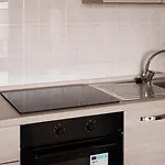Ermosa - Modern In Mare أولبيا